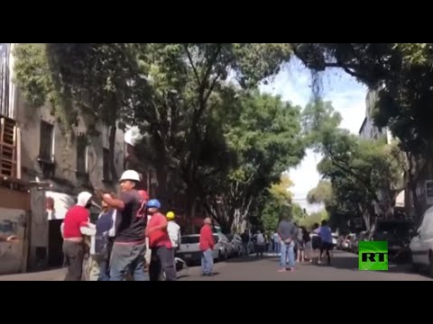 شاهد هزة أرضية قوية تضرب عاصمة المكسيك وتُثير الفزع بين السكان